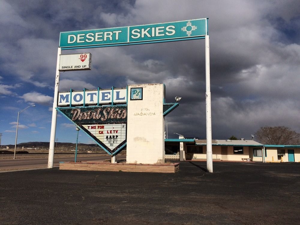 Desert Skies Motel Gallup Buitenkant foto