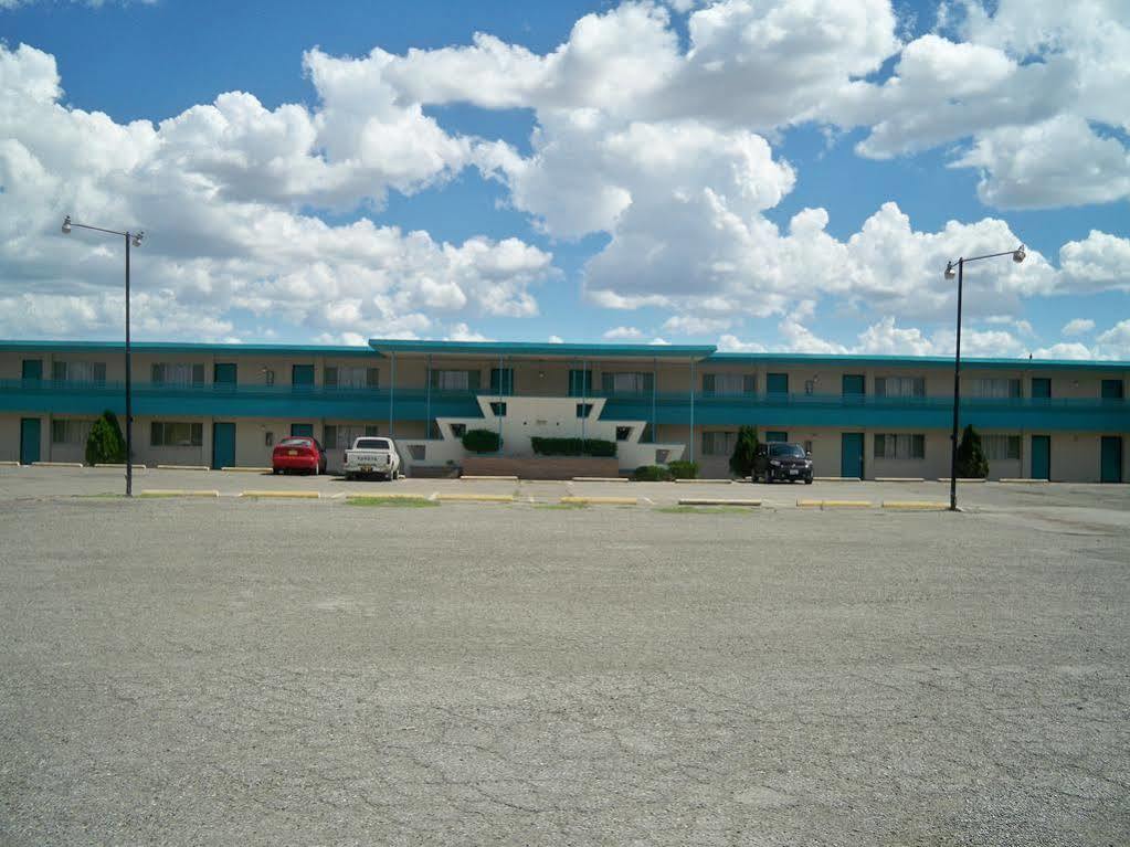 Desert Skies Motel Gallup Buitenkant foto